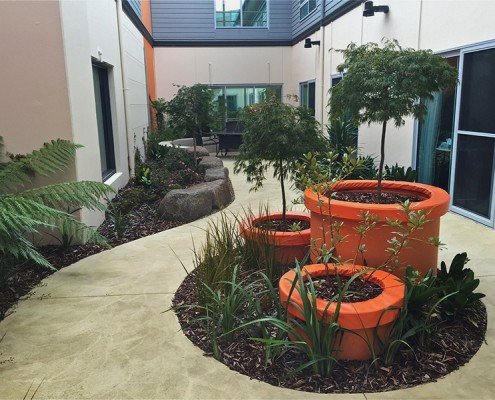 Barossa Park Lodge, Glenorchy Tasmania - internal orange courtyard